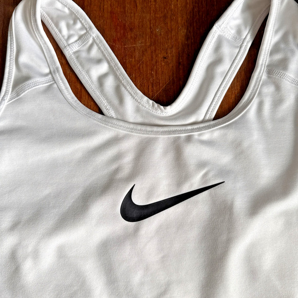 Nike Dri-FIT Sports Bra 2XL White Women's Athletic Fitness Workout Running - Picture 2 of 10